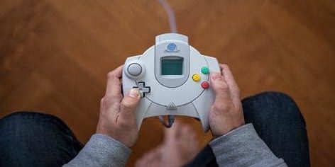 DREAMCAST: L’ODISSEA DELLA LEGGENDARIA CONSOLE SEGA, IL LIBRO CHE RACCONTA LA STORIA DI UNA CONSOLE AVVENIRISTICA